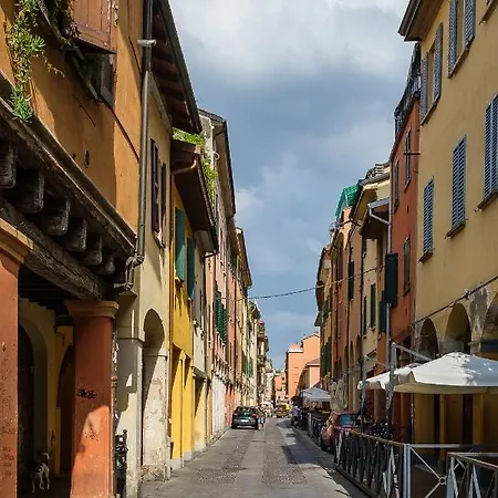 Appartamento Al Pratello Nel Cuore Pulsante Della Citta' *